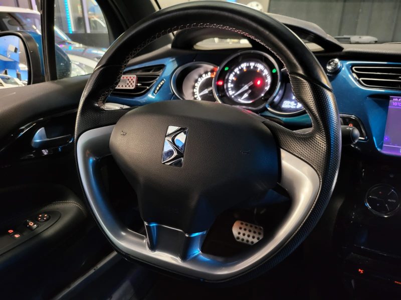 DS DS3 1.2 VTi 110cv SPORT CHIC EAT6 HIFI SYSTEME / CAMERA / BI-COLORS / FULL LED