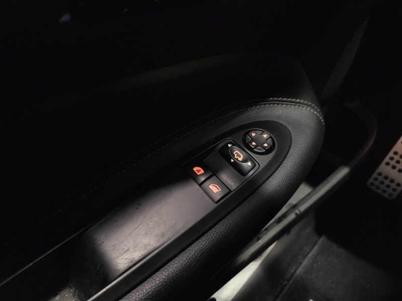 DS DS3 1.2 VTi 110cv SPORT CHIC EAT6 HIFI SYSTEME / CAMERA / BI-COLORS / FULL LED