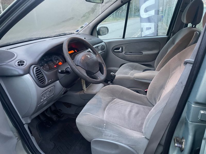 RENAULT MEGANE SCENIC 1.6i 110CV