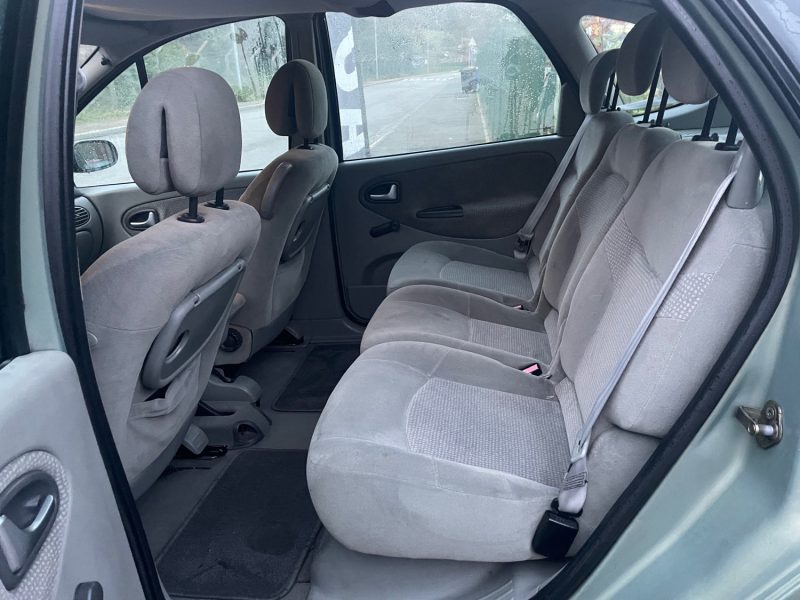 RENAULT MEGANE SCENIC 1.6i 110CV