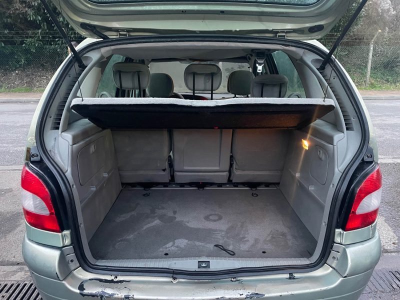 RENAULT MEGANE SCENIC 1.6i 110CV