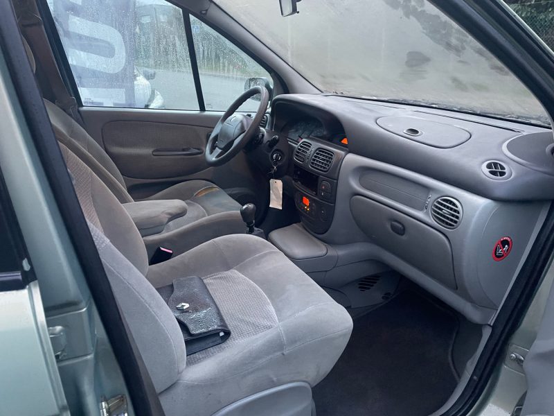 RENAULT MEGANE SCENIC 1.6i 110CV