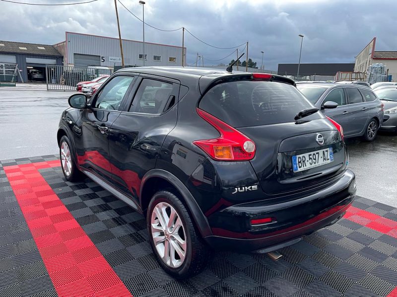 NISSAN JUKE 2011