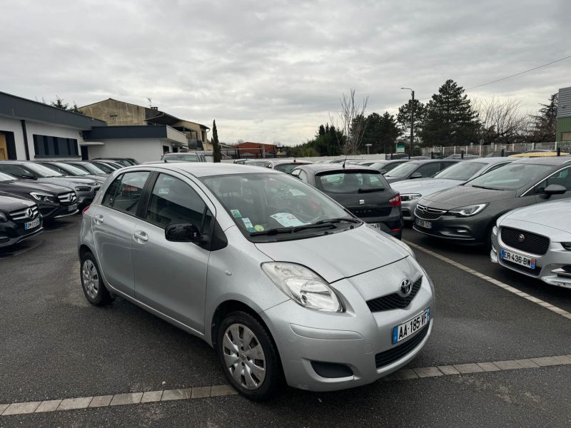 TOYOTA YARIS 2009