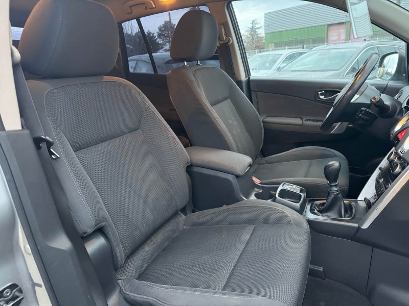 RENAULT KOLEOS I 2009