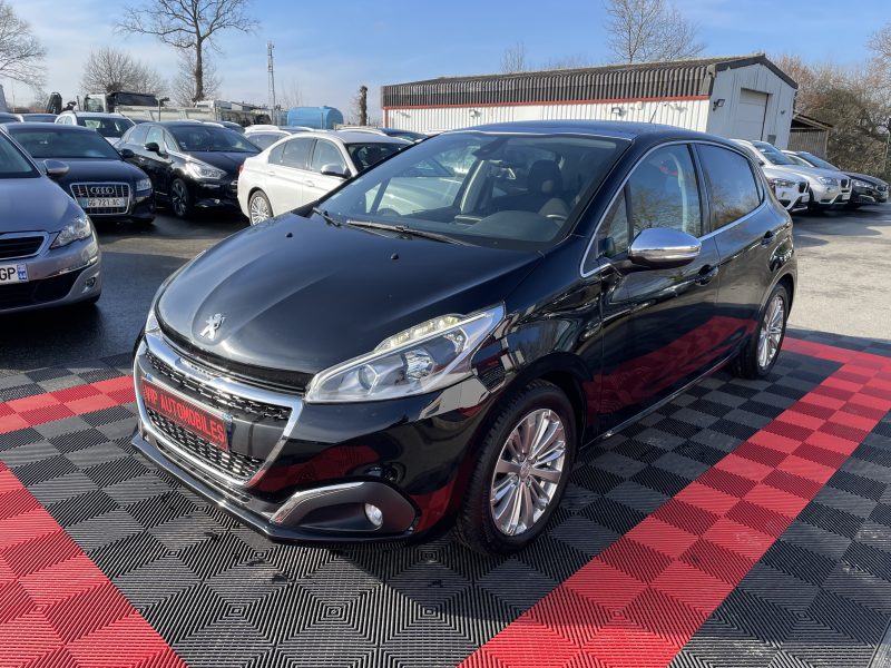 PEUGEOT 208 2015