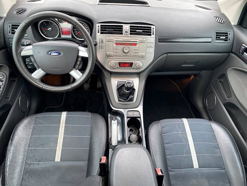 FORD KUGA 2.0 L TDCI 136 ch Titanium, Toit panoramique