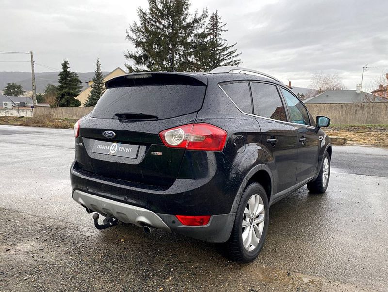 FORD KUGA 2.0 L TDCI 136 ch Titanium, Toit panoramique