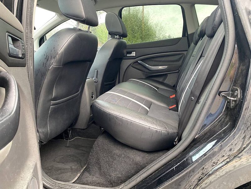 FORD KUGA 2.0 L TDCI 136 ch Titanium, Toit panoramique