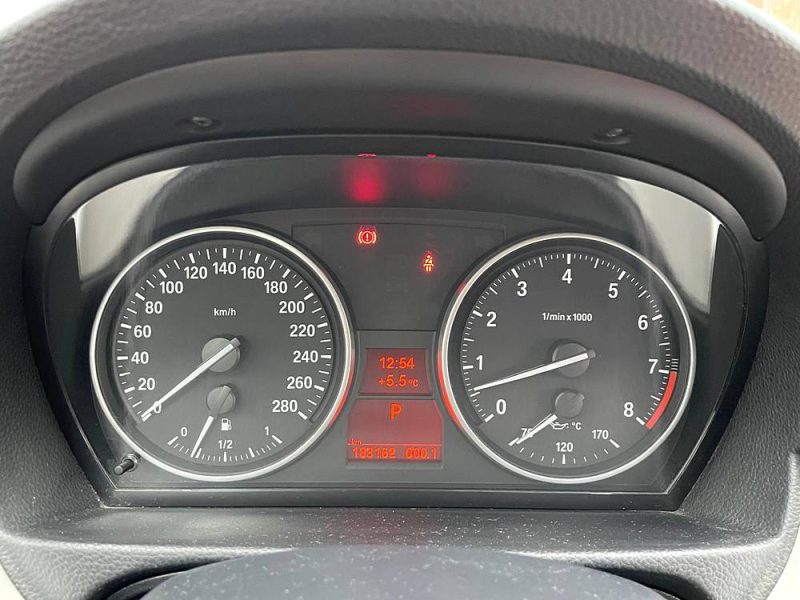 BMW SERIE 3 E92 335xi 306ch 