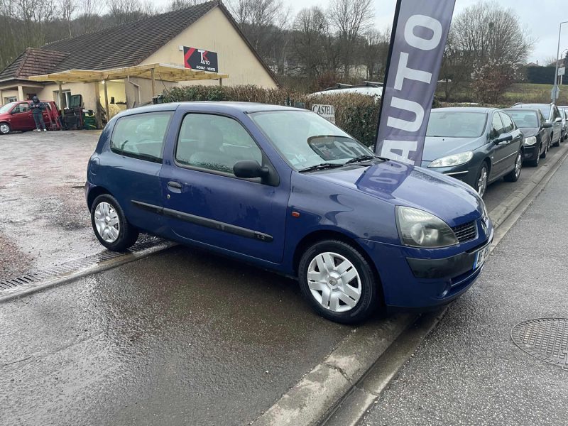 RENAULT CLIO II PHASE 2 1.2i 60CV