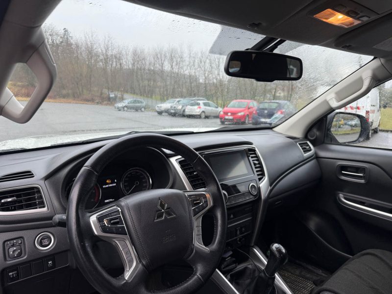 MITSUBISHI L200 2021