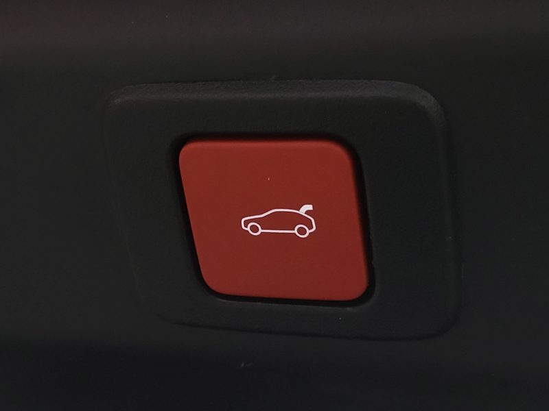 PEUGEOT 3008 III MHEV 136 cv GT e-DSC-6 1ère Main