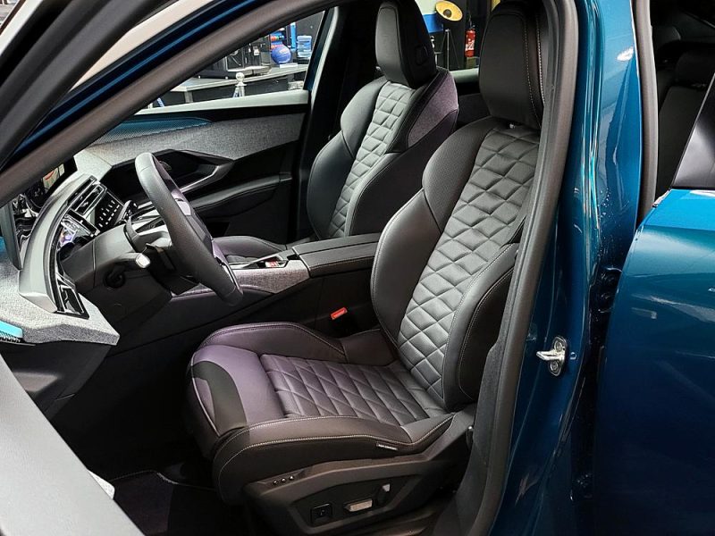 PEUGEOT 3008 III MHEV 136 cv GT e-DSC-6 1ère Main
