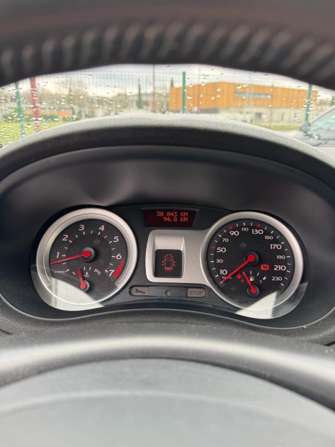 RENAULT  CLIO 3 Estate 1.2 Tce 100CV / Première Main / Siège Chauffants / Distribution Neuve 