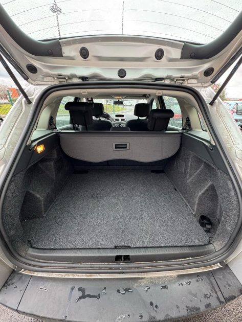 RENAULT  CLIO 3 Estate 1.2 Tce 100CV / Première Main / Siège Chauffants / Distribution Neuve 