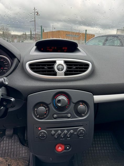 RENAULT  CLIO 3 Estate 1.2 Tce 100CV / Première Main / Siège Chauffants / Distribution Neuve 