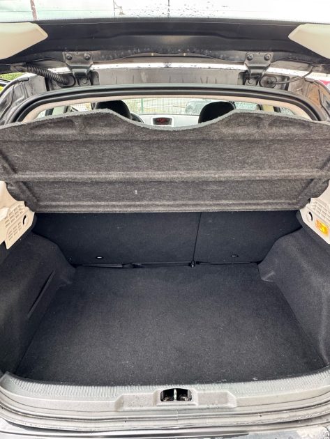 PEUGEOT  207 2012 1.4i 75cv / Distribution Neuve / CT OK / Révisée 