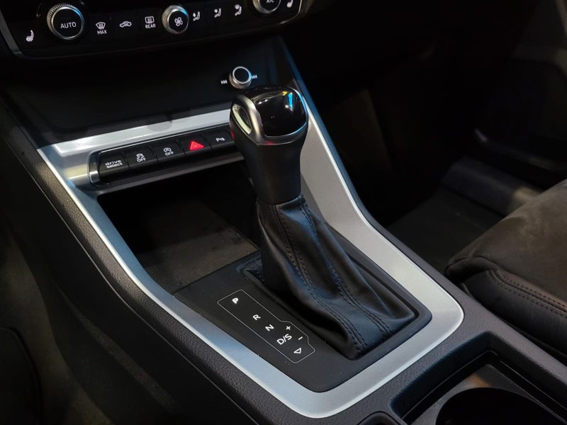 AUDI Q3 1.5 35 TFSI Mild Hybrid 150Ch S tronic 7 / SIEGES ELECTRIQUE +CHAUFFANTS /