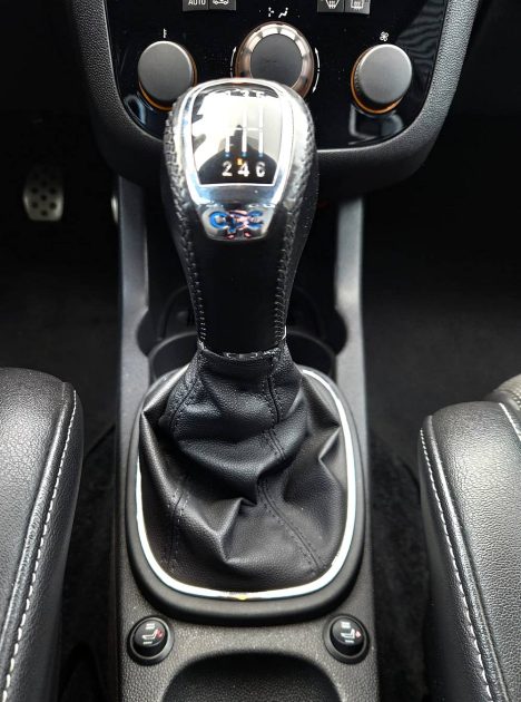 OPEL CORSA 1.6 TURBO 192 OPC 3P*GPS*CUIR*