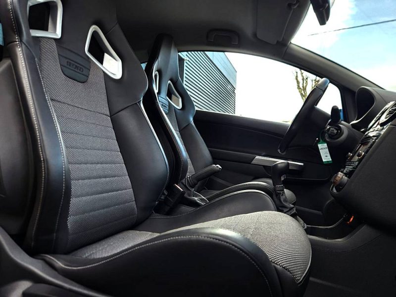 OPEL CORSA 1.6 TURBO 192 OPC 3P*GPS*CUIR*