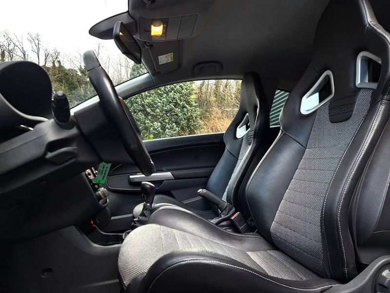 OPEL CORSA 1.6 TURBO 192 OPC 3P*GPS*CUIR*