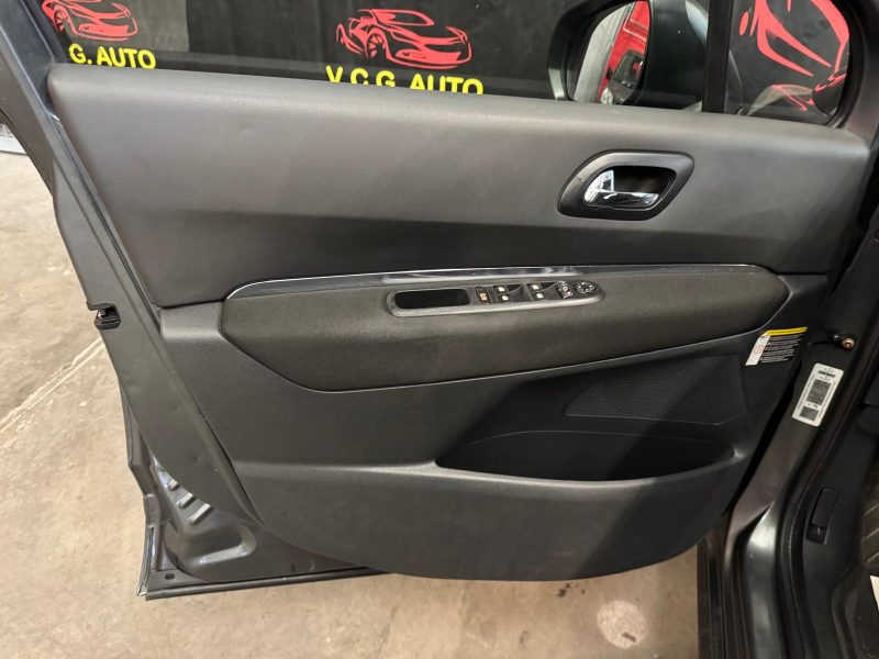 PEUGEOT 3008  1.6 HDi 112 Premium 