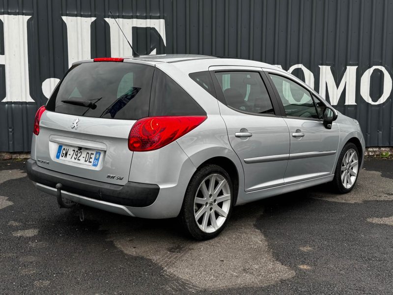 PEUGEOT 207 2013