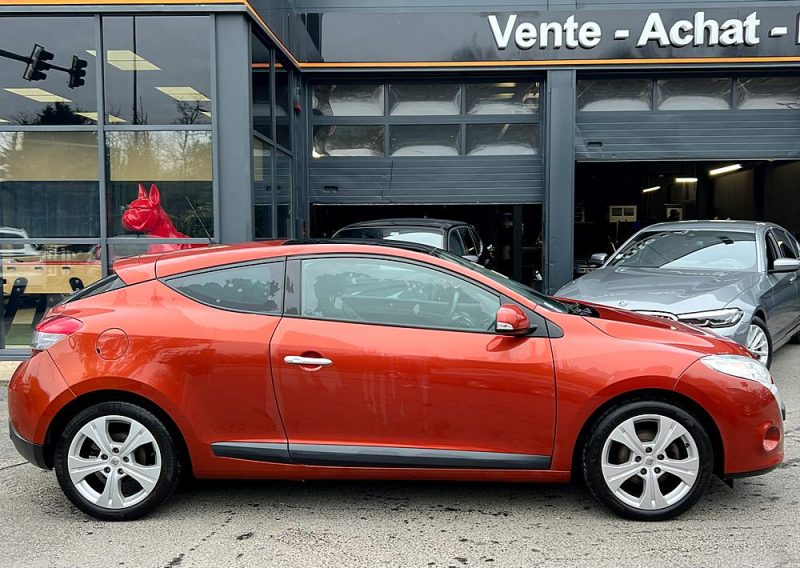 RENAULT MEGANE 3 III COUPE 1.4 TCE 130 Cv 1ERE MAIN TOIT PANO BLUETOOTH CRIT AIR 1 - GARANTIE 1 AN