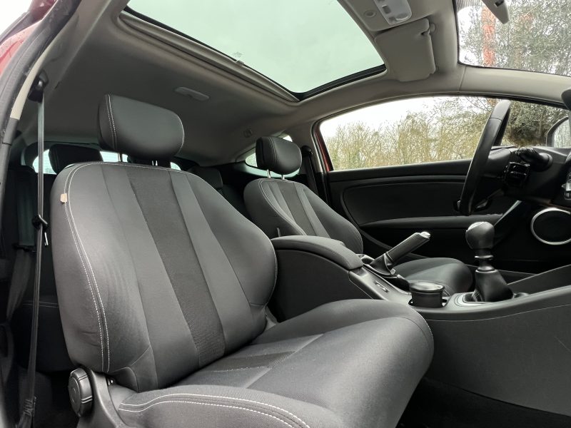 RENAULT MEGANE 3 III COUPE 1.4 TCE 130 Cv 1ERE MAIN TOIT PANO BLUETOOTH CRIT AIR 1 - GARANTIE 1 AN