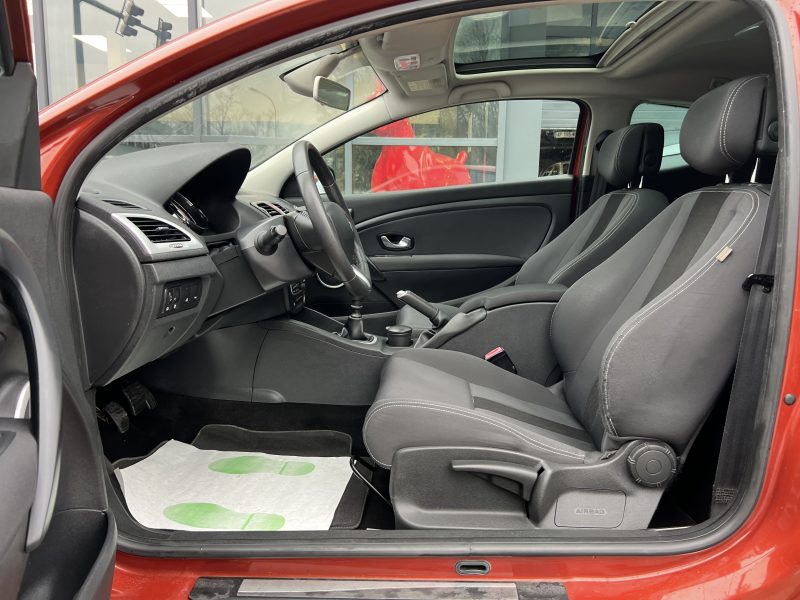 RENAULT MEGANE 3 III COUPE 1.4 TCE 130 Cv 1ERE MAIN TOIT PANO BLUETOOTH CRIT AIR 1 - GARANTIE 1 AN