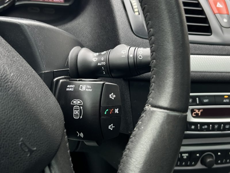 RENAULT MEGANE 3 III COUPE 1.4 TCE 130 Cv 1ERE MAIN TOIT PANO BLUETOOTH CRIT AIR 1 - GARANTIE 1 AN