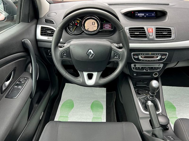 RENAULT MEGANE 3 III COUPE 1.4 TCE 130 Cv 1ERE MAIN TOIT PANO BLUETOOTH CRIT AIR 1 - GARANTIE 1 AN