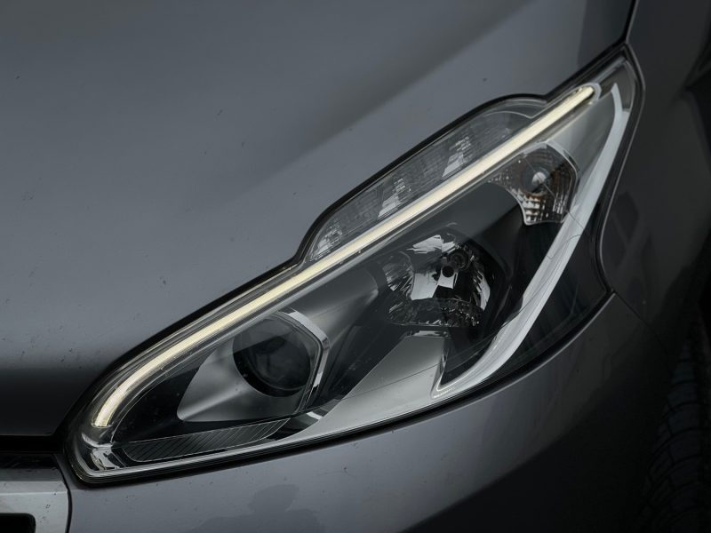 PEUGEOT 208 1.5L BLUEHDI 100CH S&S ACTIVE 5P GARANTIE 6 MOIS