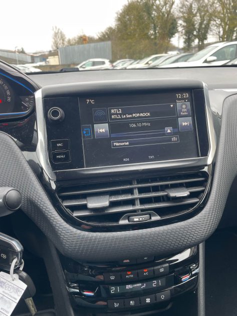 PEUGEOT 2008 1.6 BlueHDi S&S 120 cv