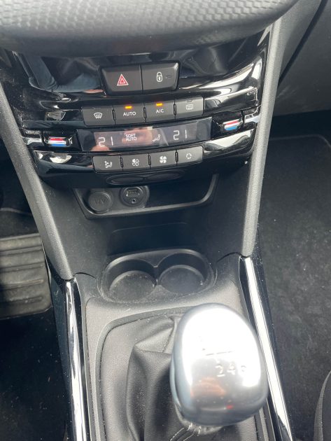 PEUGEOT 2008 1.6 BlueHDi S&S 120 cv