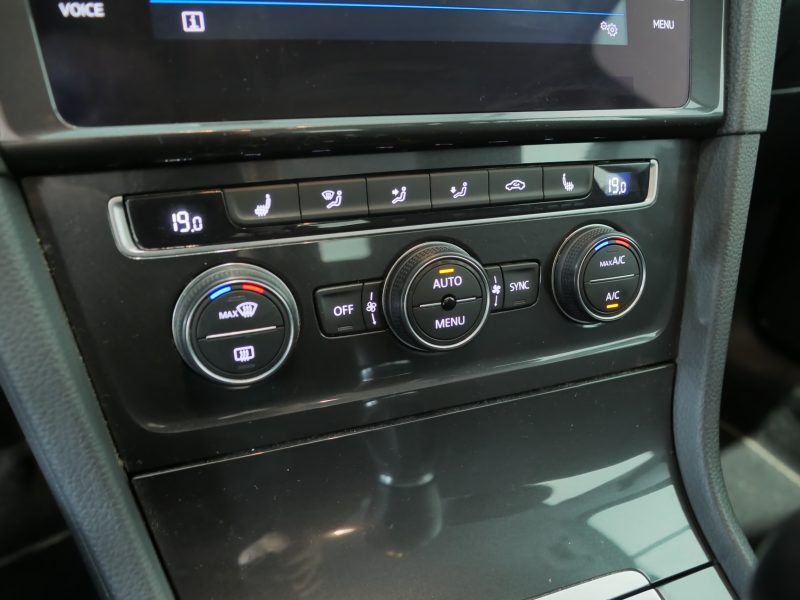 VOLKSWAGEN GOLF 2019