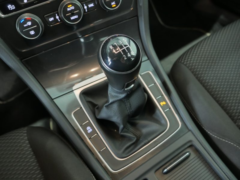 VOLKSWAGEN GOLF 2019