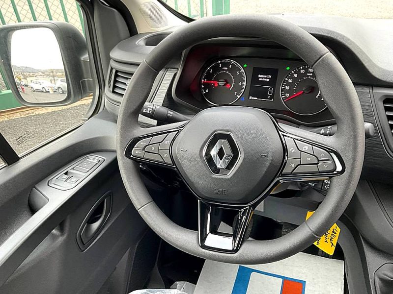 RENAULT  TRAFIC  undefined