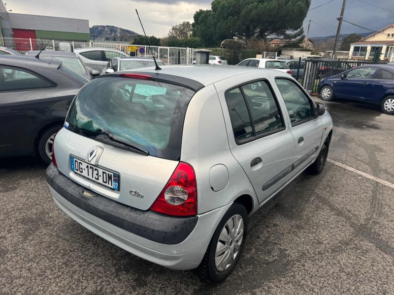 RENAULT CLIO 2003