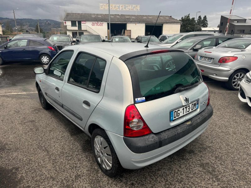 RENAULT CLIO 2003