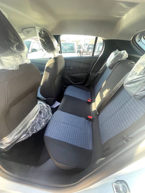 Peugeot 208 1.6HDI 100Cv UNIQUEMENT POUR L'EXPORT 