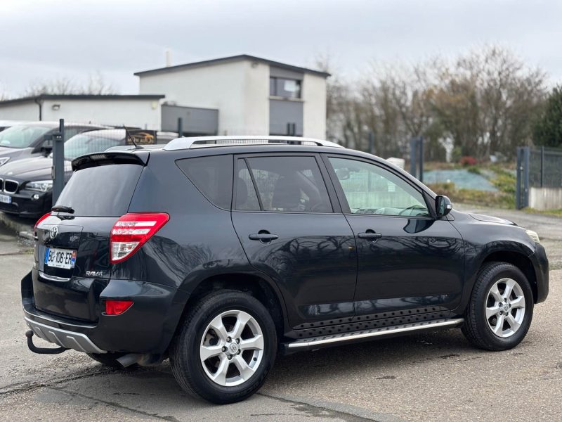TOYOTA RAV4 2.2 150 CH  D-4D 2 WD FAP LIFE EDITION