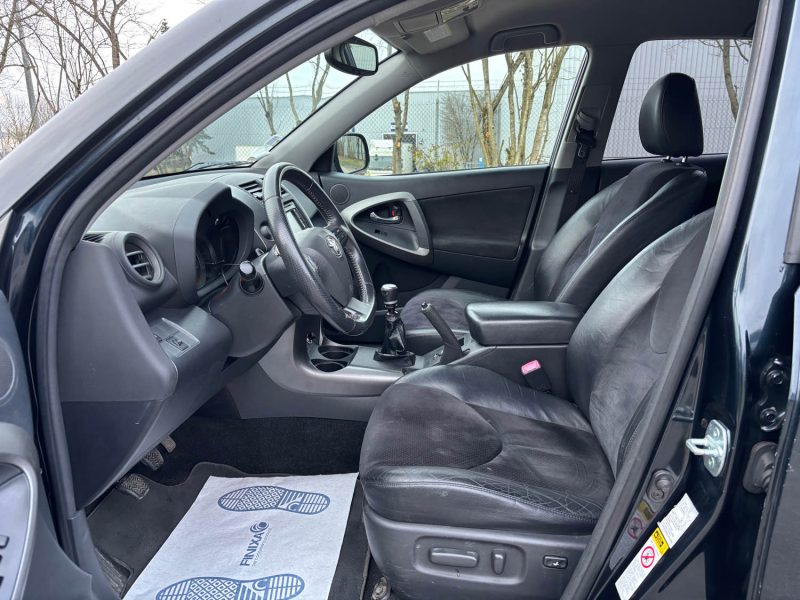 TOYOTA RAV4 2.2 150 CH  D-4D 2 WD FAP LIFE EDITION