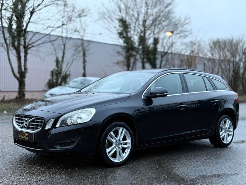 VOLVO V60 D4 2.0 163CH STOP&START MOMENTUM BUSINESS GEARTRONIC A