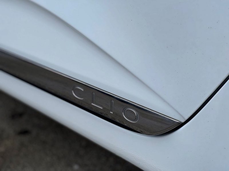 RENAULT CLIO V 1.5L  BLUE DCI 85CH DCI BUSINESS GARANTIE 6 MOIS