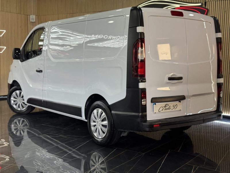 RENAULT TRAFIC 2021