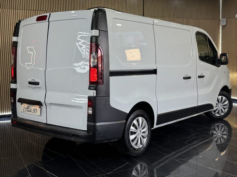 RENAULT TRAFIC 2021