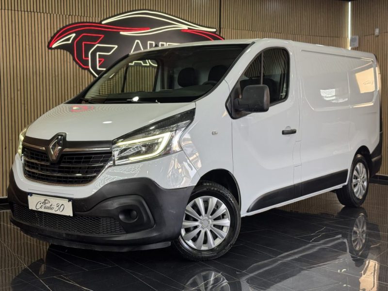 RENAULT TRAFIC 2021