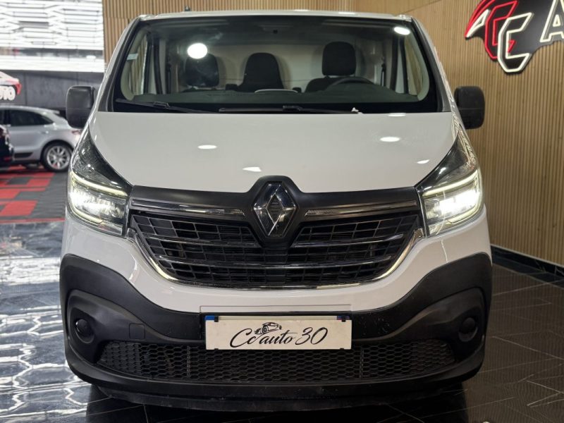 RENAULT TRAFIC 2021